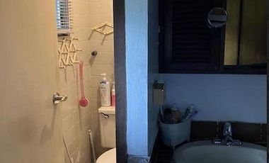 FOR SALE: 7-Bed House in Maysilo Circle, Plainview, Mandaluyong