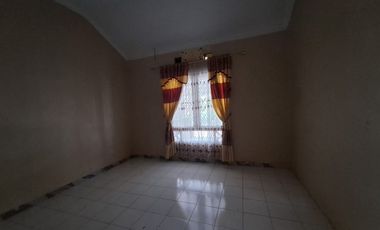 Disewakan murah rumah siap huni dekat mall di tangerang selatan strategis