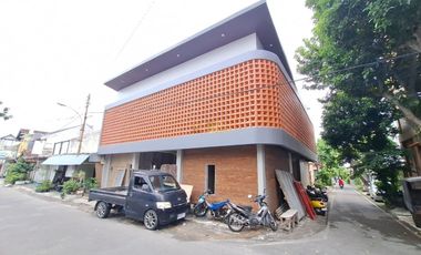 KOS EKSKLUSIF 2 LANTAI FULL FURNISHED DI AREA PREMIUM CONDONGCATUR