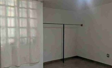 SE RENTA CASA, LA HERRADURA