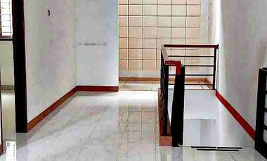 Rumah 2 Lantai Baru Renovasi Row Jalan 3 Mobil