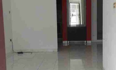 Rumah 2 Lantai Baru Renovasi Row Jalan 3 Mobil