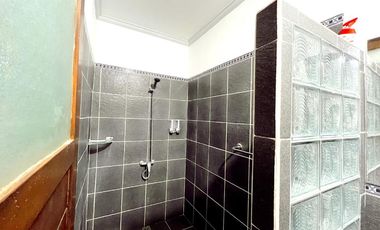 PREMIUM LOCATION!! 7-Bedroom Guest House in Central Ubud – Walking Distance to Pison Ubud