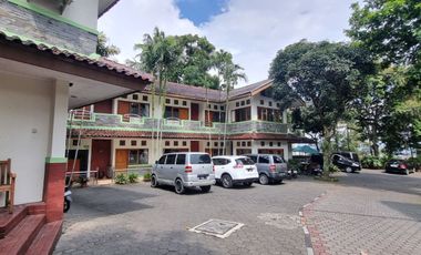 dijual ex hotel bintang 2 setiabudi bdg 27 kamar, halaman luas lokasi strategis dekat fasilitas umum