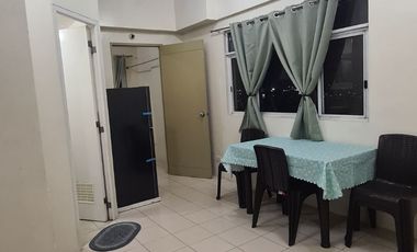 SPACIOUS 1 BR RESIDENTIAL CONDO
