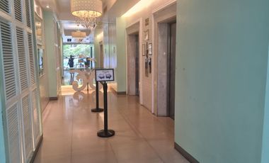 SPACIOUS 1 BR RESIDENTIAL CONDO