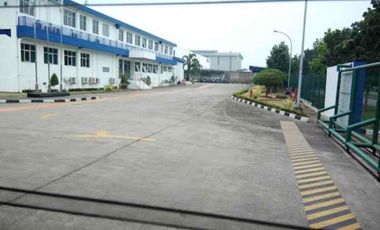 Di jual pabrik / gudang ex pabrik filter air luas 1 ha hektar / 10.593 m2 bangunan 3.500 m2 dekat pintu tol di dalam kawasan Surya cipta karawang