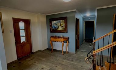 Parcela con propiedad y dos cabañas