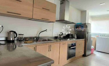 EN VENTA - AMPLIA DEPARTAMENTO CON TERRAZA Y VISTA ESPECTACULAR DE LAS MONTAÑAS, CON 1 DORMITORIO