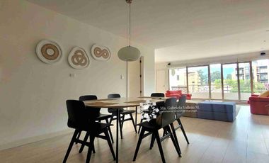 EN VENTA - AMPLIA DEPARTAMENTO CON TERRAZA Y VISTA ESPECTACULAR DE LAS MONTAÑAS, CON 1 DORMITORIO