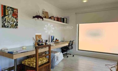 EN VENTA - AMPLIA DEPARTAMENTO CON TERRAZA Y VISTA ESPECTACULAR DE LAS MONTAÑAS, CON 1 DORMITORIO