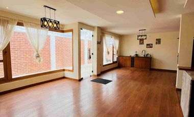 🏡 Casa moderna de lujo en el norte de Riobamba