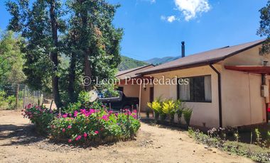Leon Propiedades arrienda linda casa en sector Los Naranjos, Curacaví.