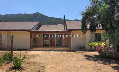 Leon Propiedades arrienda linda casa en sector Los Naranjos, Curacaví.