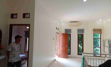 Di Sewakan Rumah Full Furnished H Shibi srengseng sawah