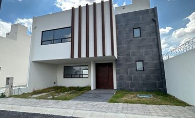 Casa en Venta Pachuca, a 5 min de Explanada, 3 habitaciones, sala de TV y cocina equipada.