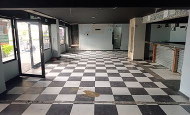 ARRIENDO LOCAL ENN CABECERA