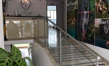 Propiedad con Hotel, local comercial y Parqueadero en el centro de Santa Rosa