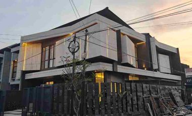 Baru Gress‼️Rumah Hook Manyar Indah