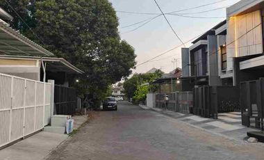 Baru Gress‼️Rumah Hook Manyar Indah