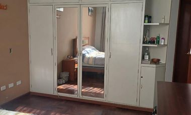 Vendo amplio departamento cerca a la UNSA FRENTE A PARQUE $ 160,000