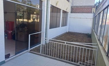Vendo amplio departamento cerca a la UNSA FRENTE A PARQUE $ 160,000