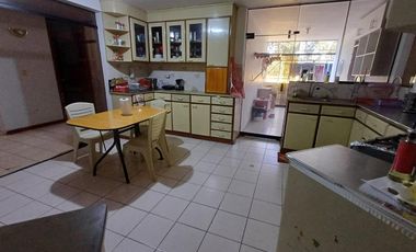 Vendo amplio departamento cerca a la UNSA FRENTE A PARQUE $ 160,000