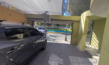 Vendo amplio departamento cerca a la UNSA FRENTE A PARQUE $ 160,000
