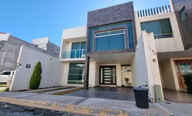 Casa en Venta en Pachuca, Arboledas de San Javier. Ubicación Privilegiada y Diseño Moderno