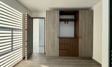 Casa en venta al sur de Pachuca. 3 niveles, seguridad y amenidades. Gema