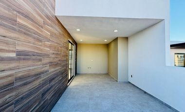 Casa en venta al sur de Pachuca. 3 niveles, seguridad y amenidades. Gema