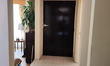 Preciosa casa Fuentes de Satélite, 3 recámaras, 2 estacionamientos 2 y medio baños, Bello jardín, balcón