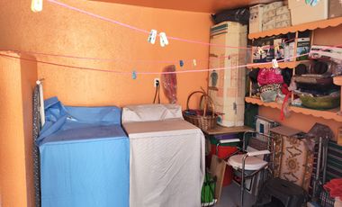Preciosa casa Fuentes de Satélite, 3 recámaras, 2 estacionamientos 2 y medio baños, Bello jardín, balcón