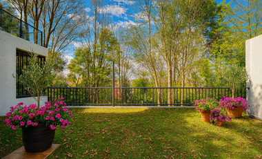 Casa en Venta con 4 recámaras en Lomas de la Herradura, con hermosa vista a la cañada