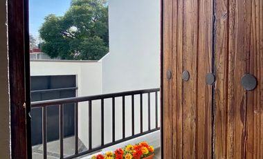 Casa en Venta con 4 recámaras en Lomas de la Herradura, con hermosa vista a la cañada