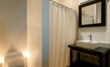 Casa en Venta con 4 recámaras en Lomas de la Herradura, con hermosa vista a la cañada