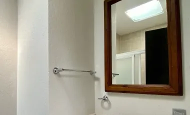 Casa en Venta con 4 recámaras en Lomas de la Herradura, con hermosa vista a la cañada