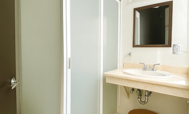 Casa en Venta con 4 recámaras en Lomas de la Herradura, con hermosa vista a la cañada