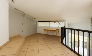 Casa en Venta con 4 recámaras en Lomas de la Herradura, con hermosa vista a la cañada