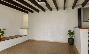 Casa en Venta con 4 recámaras en Lomas de la Herradura, con hermosa vista a la cañada