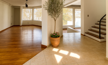 Casa en Venta con 4 recámaras en Lomas de la Herradura, con hermosa vista a la cañada