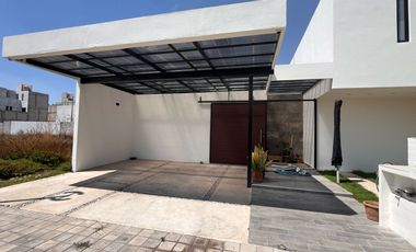 Casa en Venta con Alberca en Pachuca. ZOna sur en fraccionamiento seguro