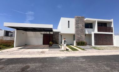 Casa en Venta con Alberca en Pachuca. ZOna sur en fraccionamiento seguro