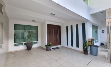 Casa en venta pachuca, opcion a 4 habitaciones y family room. La moraleja