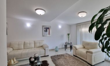 Casa en venta pachuca, opcion a 4 habitaciones y family room. La moraleja