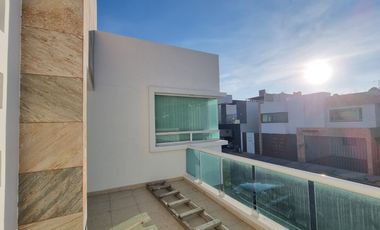 Casa en venta pachuca, opcion a 4 habitaciones y family room. La moraleja