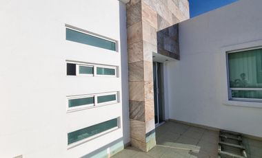 Casa en venta pachuca, opcion a 4 habitaciones y family room. La moraleja