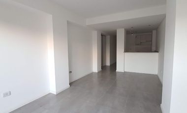 ALQUILER | MONOAMBIENTE | PELLEGRINI 563 02-02