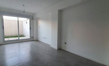 ALQUILER | MONOAMBIENTE | PELLEGRINI 563 02-02