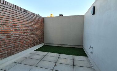 ALQUILER | MONOAMBIENTE | PELLEGRINI 563 02-02